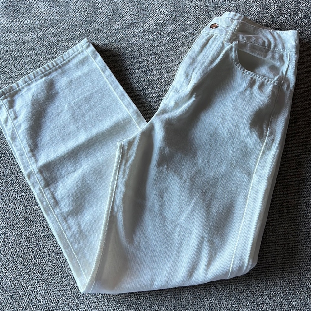 White denim/jeans, stretchy material